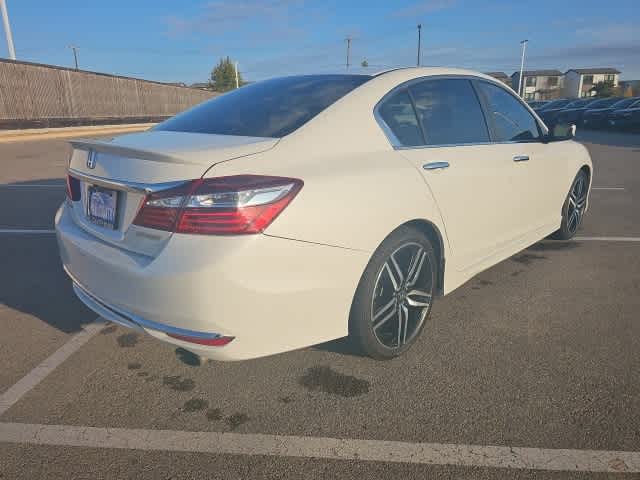 Thumbnail: 2017 Honda Accord - 5