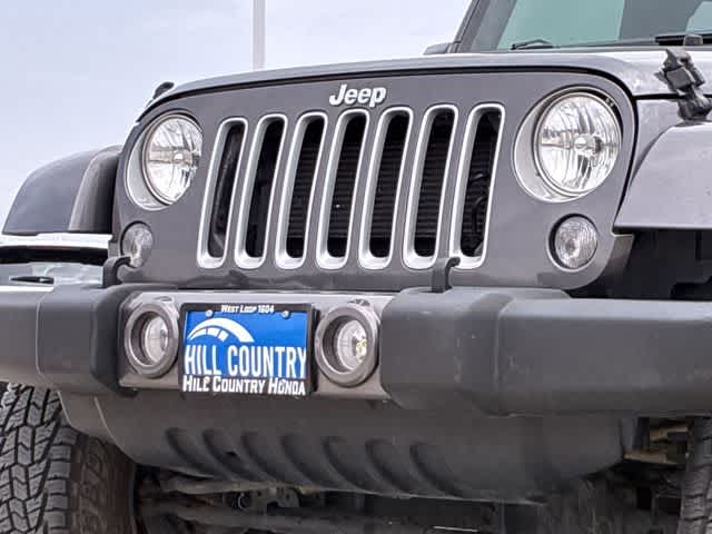 Thumbnail: 2016 Jeep Wrangler - 12