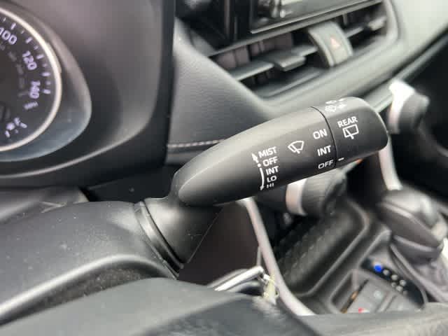 Thumbnail: 2021 Toyota RAV4 - 14