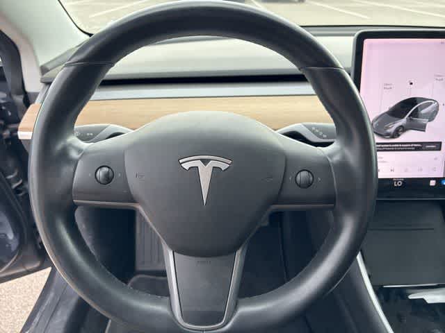 Thumbnail: 2019 Tesla Model 3 - 14