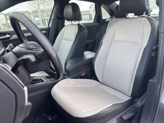 Thumbnail: 2019 Volkswagen Jetta - 22