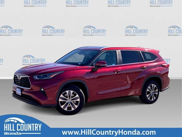 Thumbnail: 2023 Toyota Highlander - 1