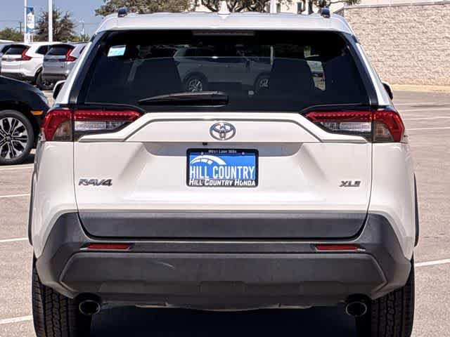 Thumbnail: 2021 Toyota RAV4 - 5