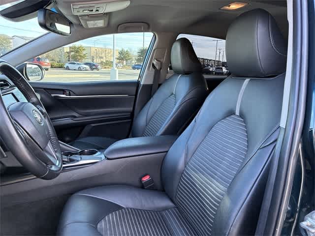 Thumbnail: 2019 Toyota Camry - 17