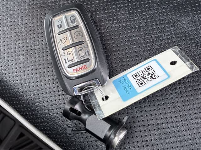 Thumbnail: 2023 Chrysler Pacifica - 38