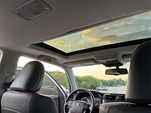 Thumbnail: 2019 Toyota 4Runner - 22