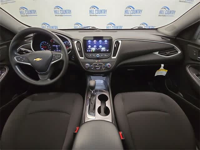 Thumbnail: 2022 Chevrolet Malibu - 16
