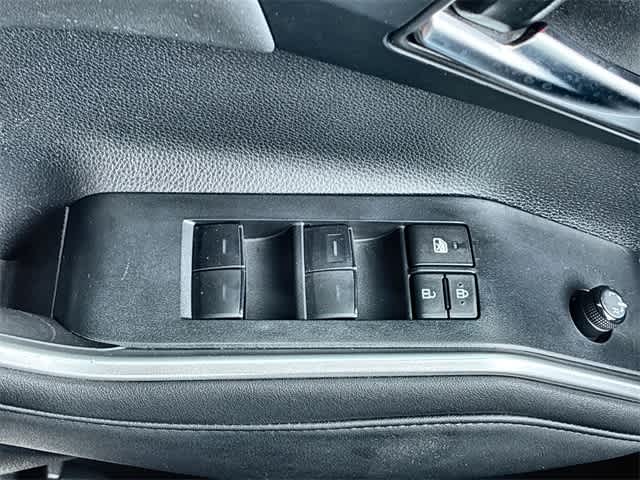 Thumbnail: 2023 Toyota Highlander - 40