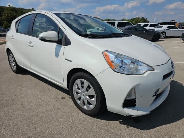 2014 Toyota Prius C One photo 3