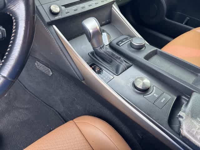 Thumbnail: 2015 Lexus IS - 16