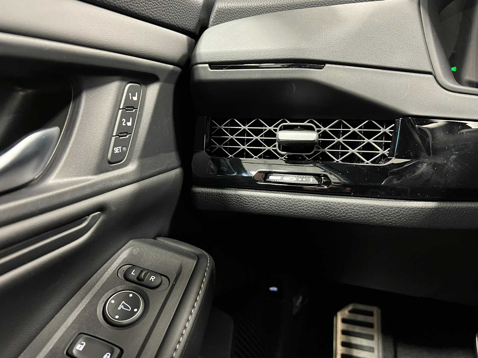 Thumbnail: 2025 Honda Accord - 19