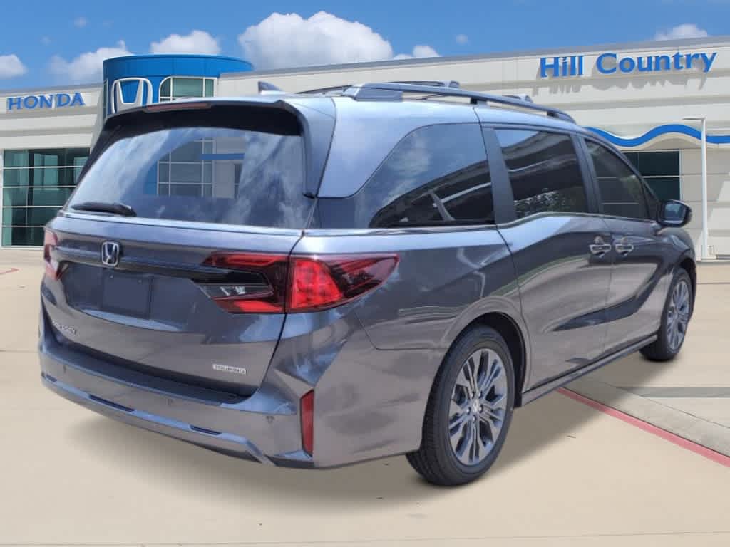 2026 Honda Odyssey Touring photo 4
