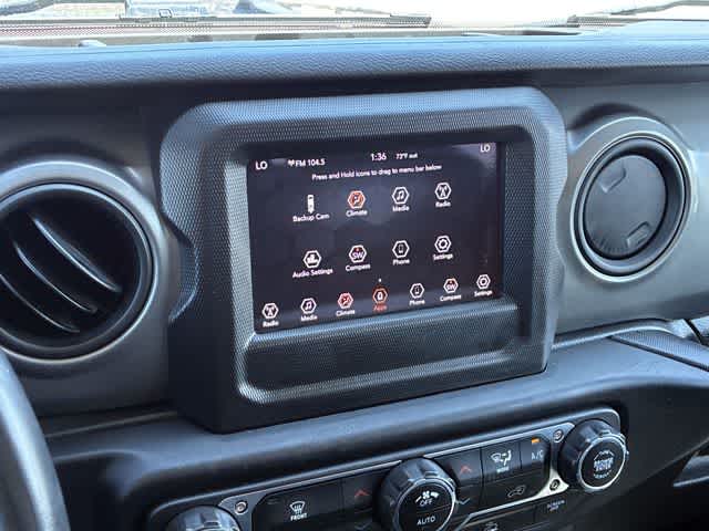 Thumbnail: 2022 Jeep Wrangler - 31