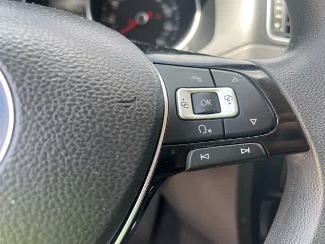 Thumbnail: 2015 Volkswagen Jetta - 12