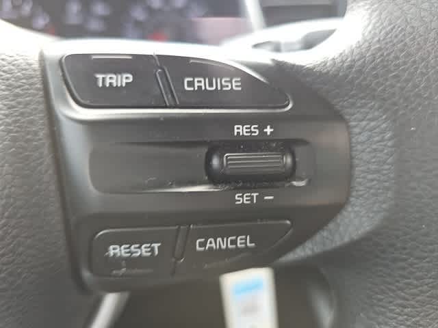 Thumbnail: 2020 Kia Rio - 19