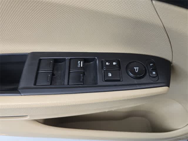 Thumbnail: 2012 Honda Accord - 36