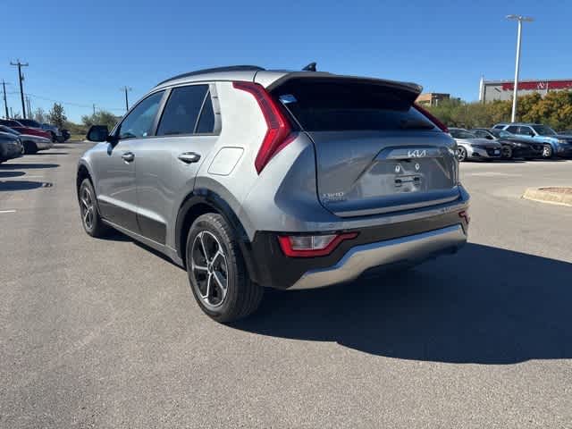 2023 Kia Niro SX photo 2