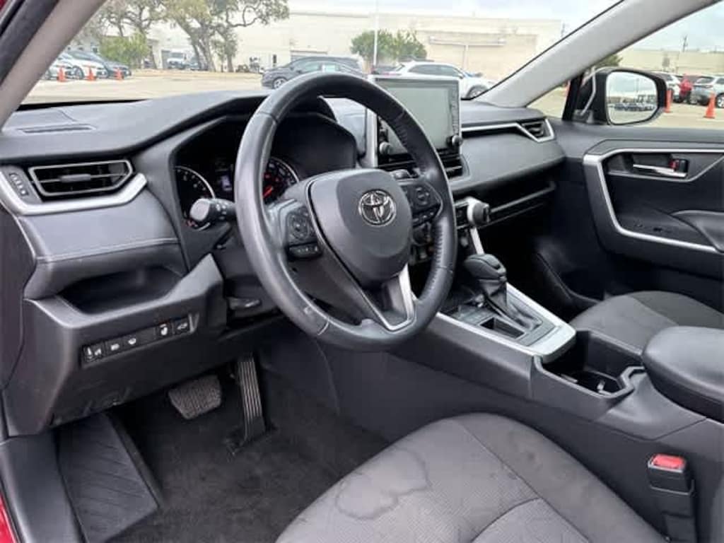 Used 2022 Toyota RAV4 XLE SUV