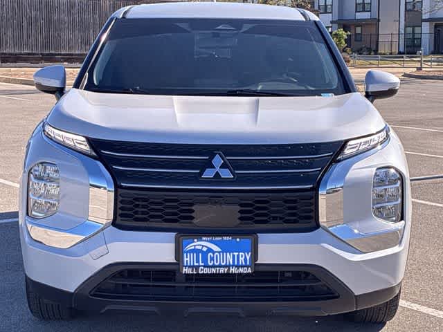 Thumbnail: 2022 Mitsubishi Outlander - 9