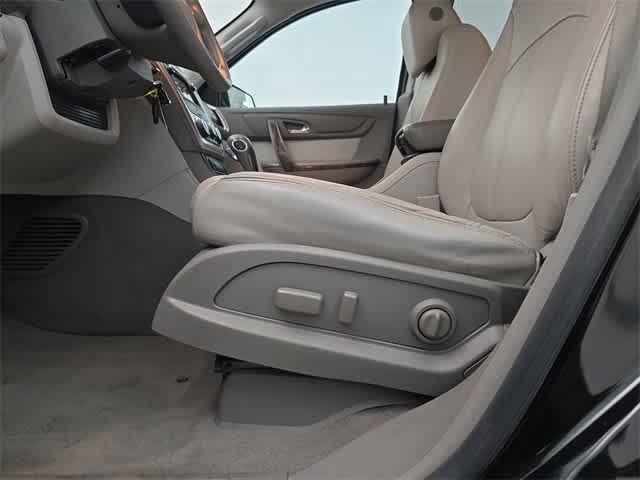 Thumbnail: 2017 GMC Acadia - 18