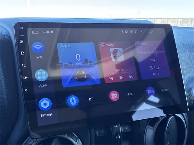 Thumbnail: 2015 Jeep Wrangler - 31