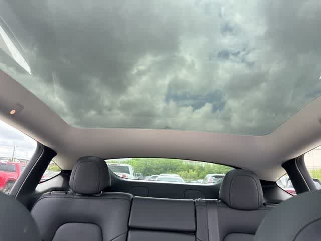 Thumbnail: 2022 Tesla Model Y - 21