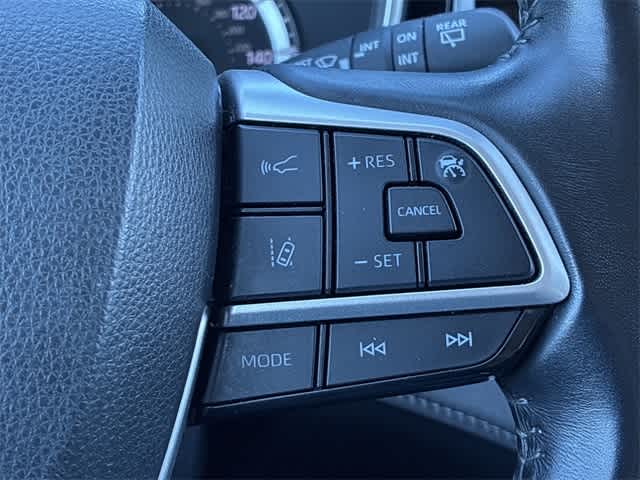 Thumbnail: 2023 Toyota Highlander - 27