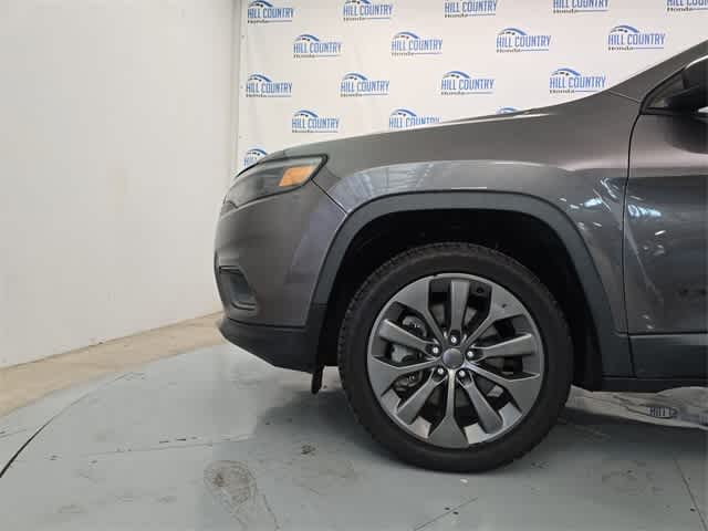 Thumbnail: 2021 Jeep Cherokee - 14