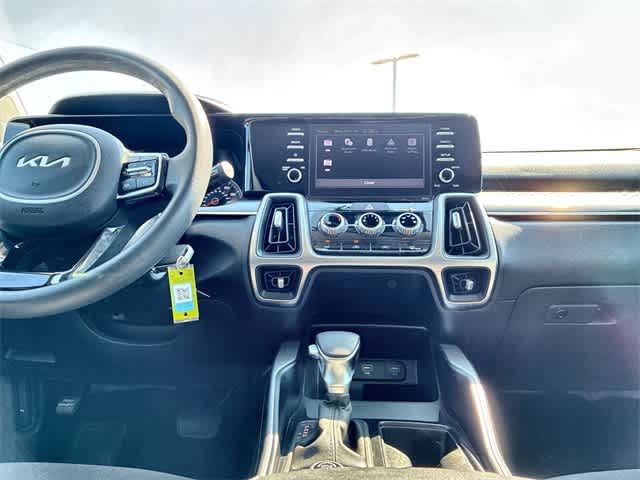 Thumbnail: 2023 Kia Sorento - 28