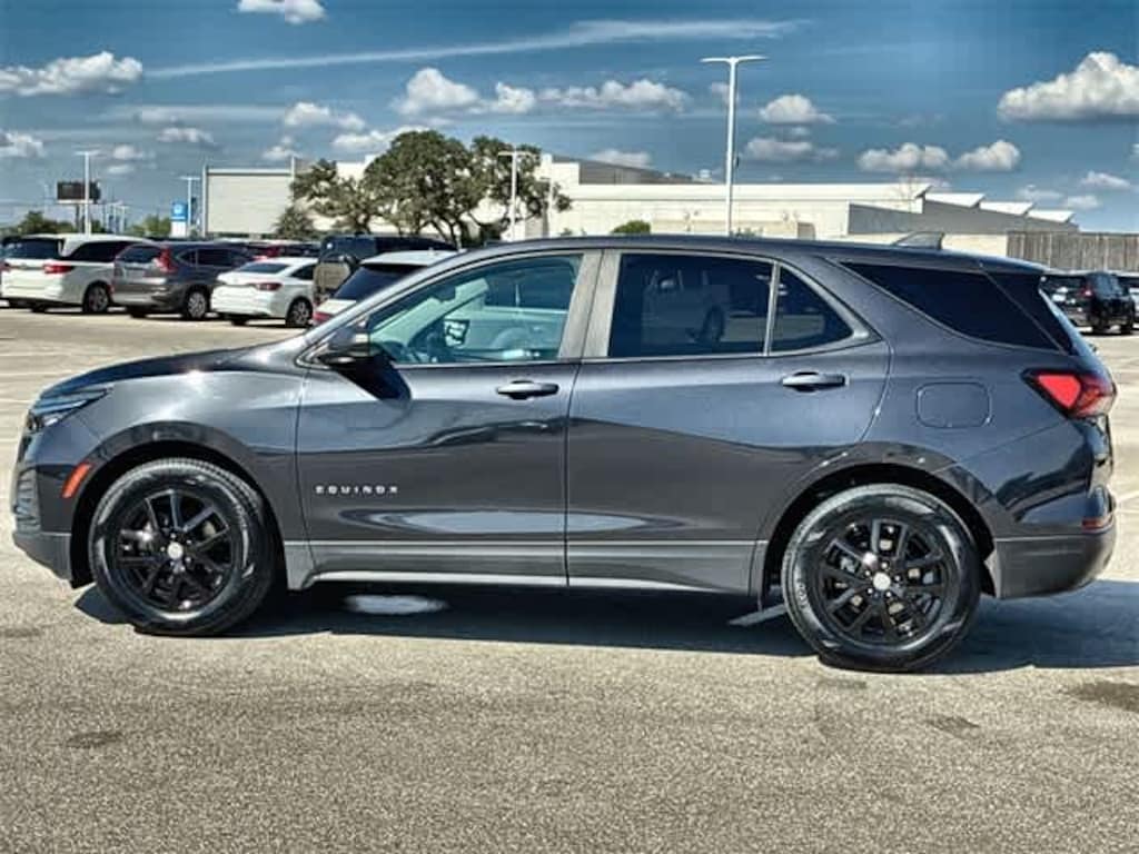 Used 2022 Chevrolet Equinox LS w/1LS SUV