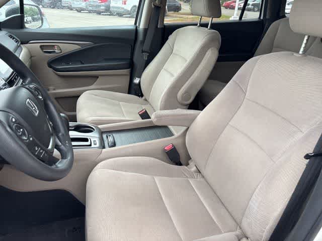 Thumbnail: 2016 Honda Pilot - 11