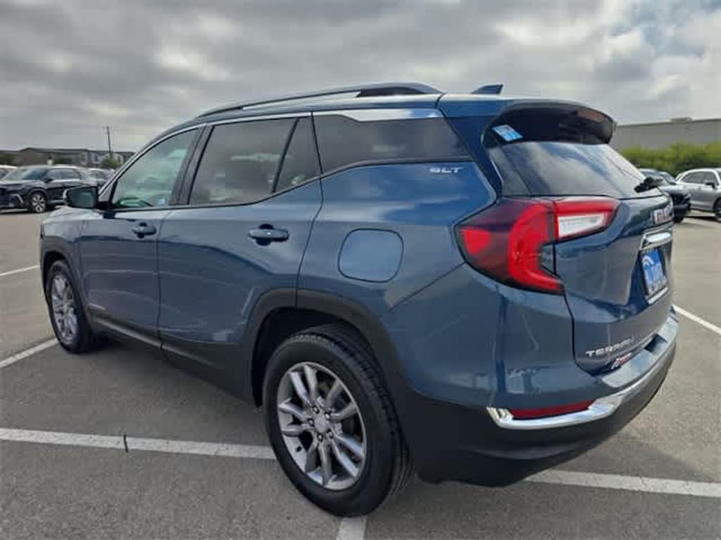 Used 2024 GMC Terrain SLT SUV