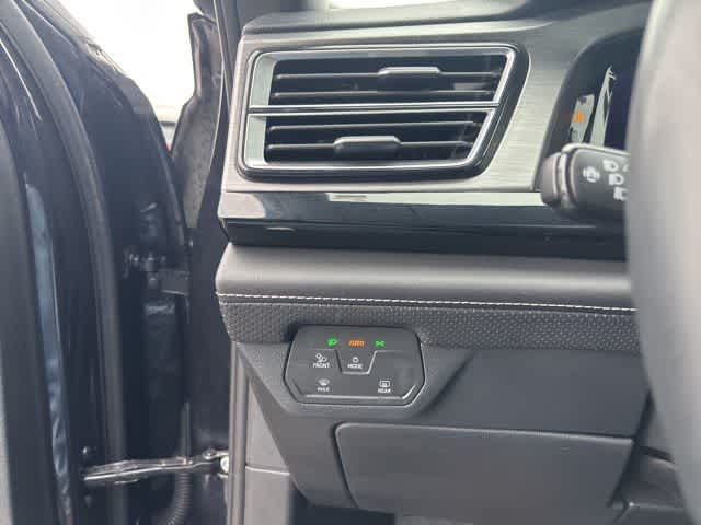 Thumbnail: 2024 Volkswagen Atlas - 10