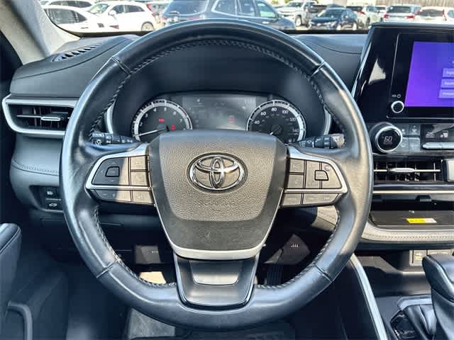 Thumbnail: 2023 Toyota Highlander - 25