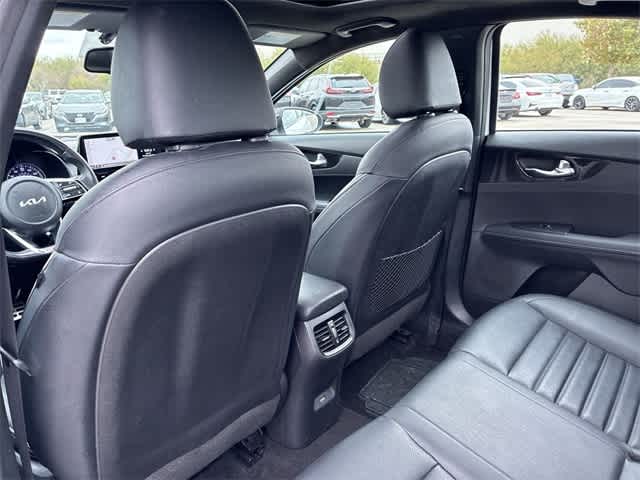 Thumbnail: 2023 Kia Forte - 19