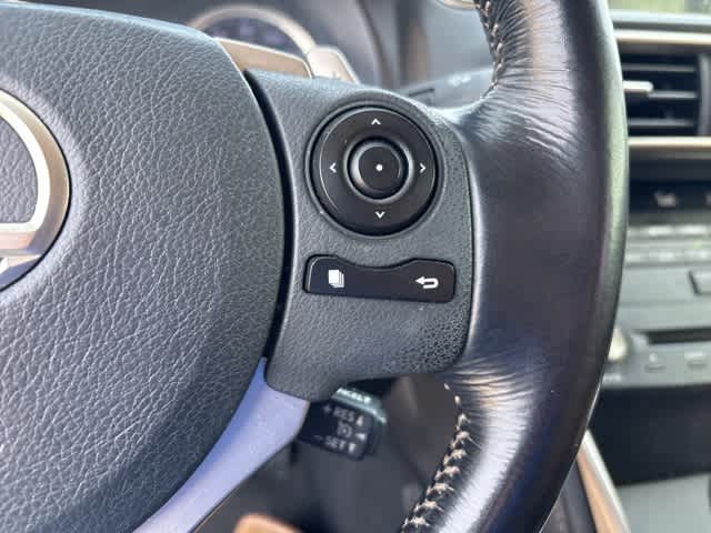 Thumbnail: 2015 Lexus IS - 12