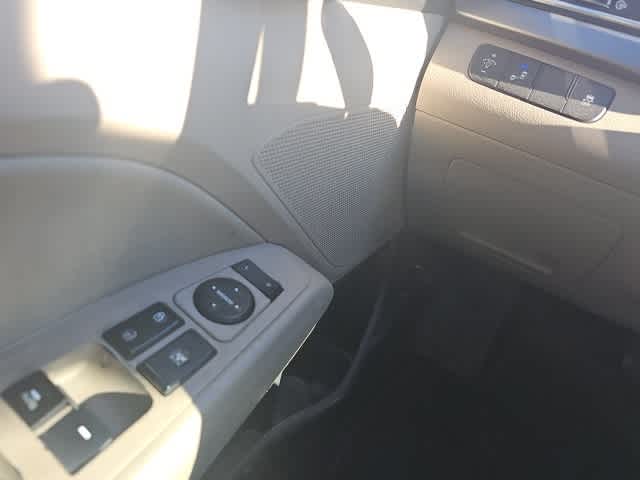 Thumbnail: 2017 Hyundai Elantra - 14