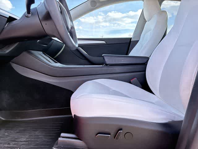 Thumbnail: 2023 Tesla Model Y - 18