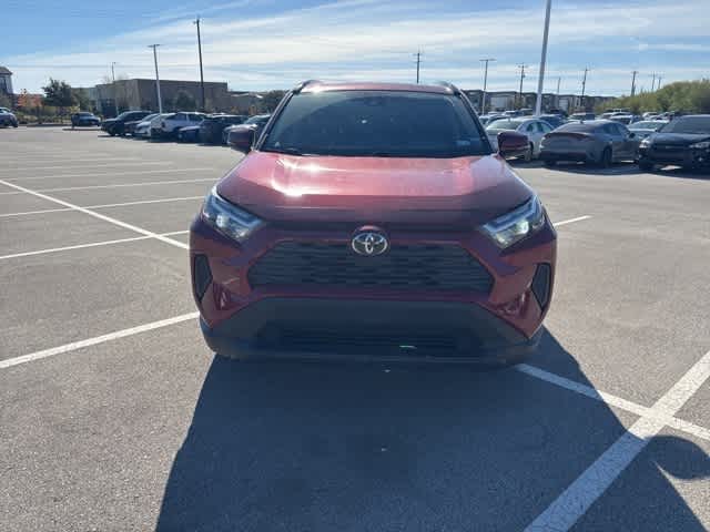 Thumbnail: 2022 Toyota RAV4 - 8