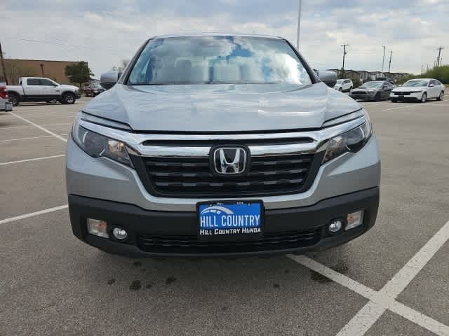 2020 Honda Ridgeline RTL photo 2