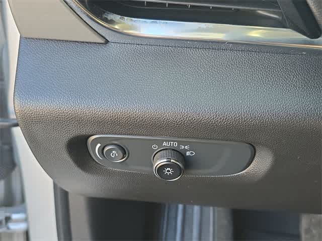 Thumbnail: 2021 Chevrolet Traverse - 39