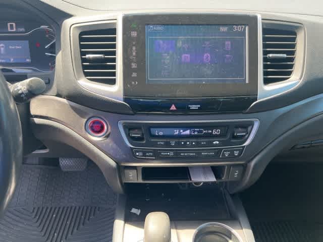 Thumbnail: 2016 Honda Pilot - 18