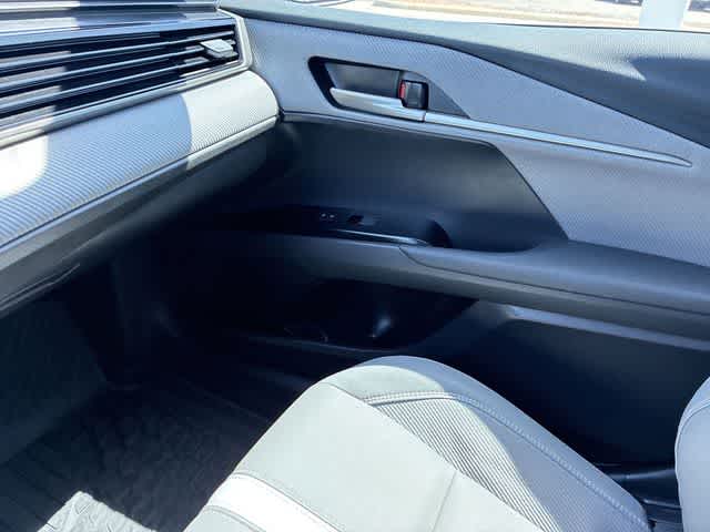 Thumbnail: 2025 Toyota Camry - 31