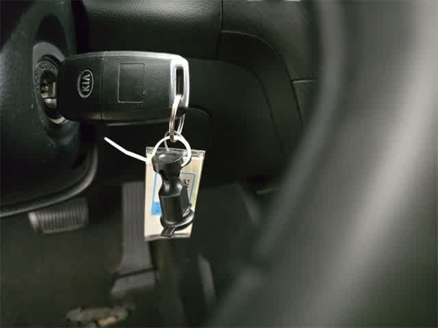 Thumbnail: 2015 Kia Forte - 35