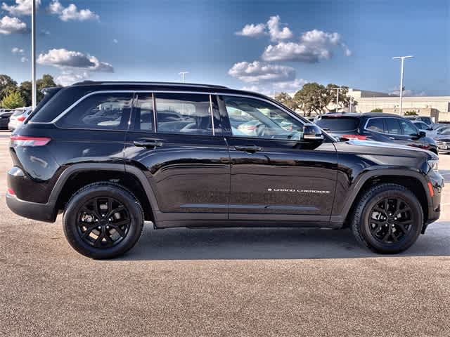Thumbnail: 2023 Jeep Grand Cherokee - 7