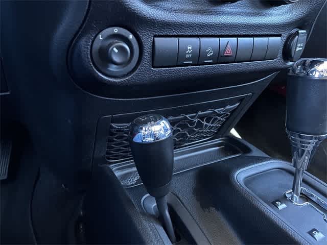 Thumbnail: 2015 Jeep Wrangler - 42