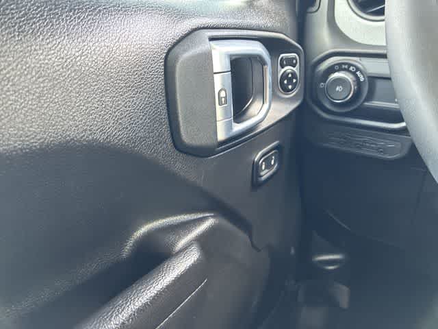 Thumbnail: 2024 Jeep Wrangler - 41
