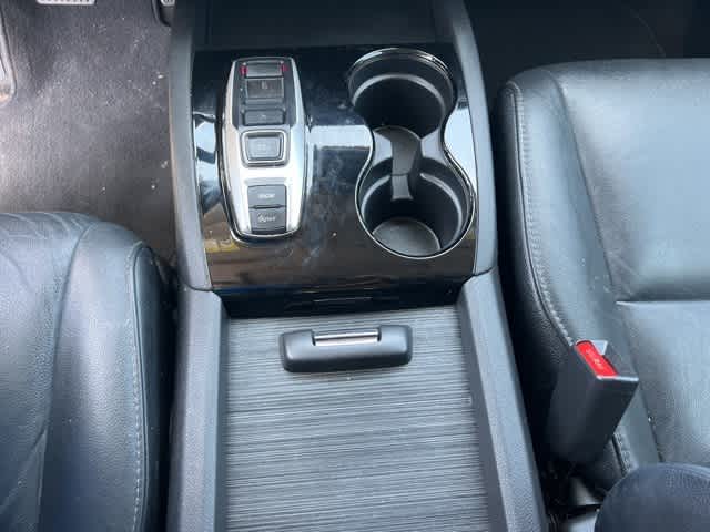 Thumbnail: 2018 Honda Pilot - 14