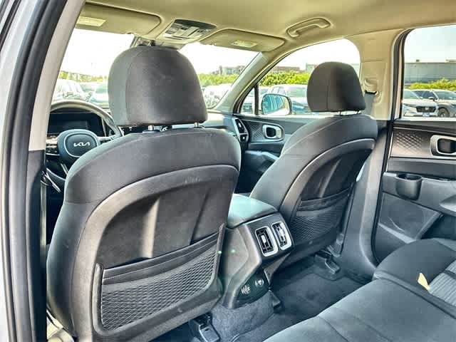 Thumbnail: 2023 Kia Sorento - 19