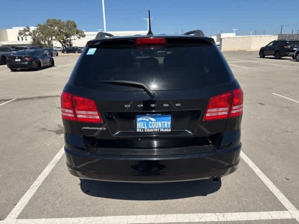Used 2018 Dodge Journey SE SUV